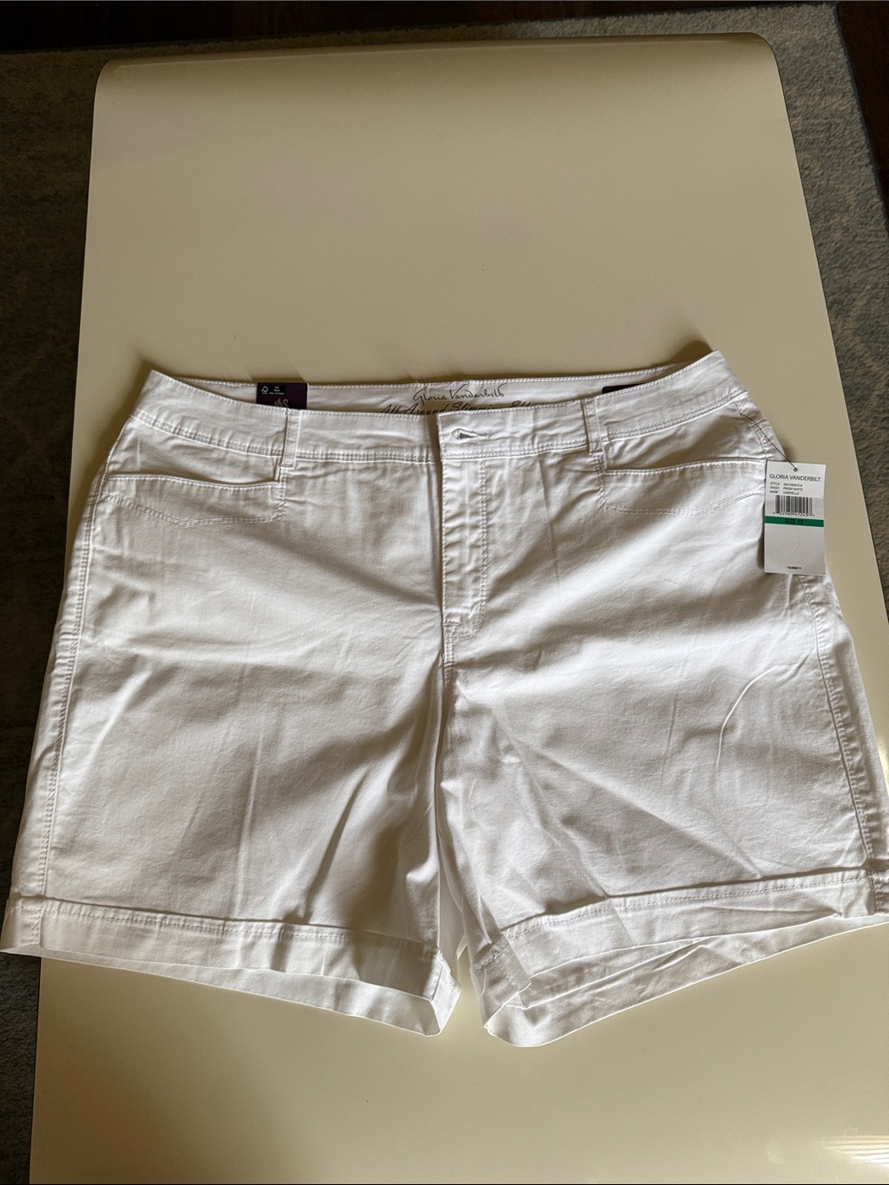 Gloria Vanderbilt Bright White Bermuda Shorts